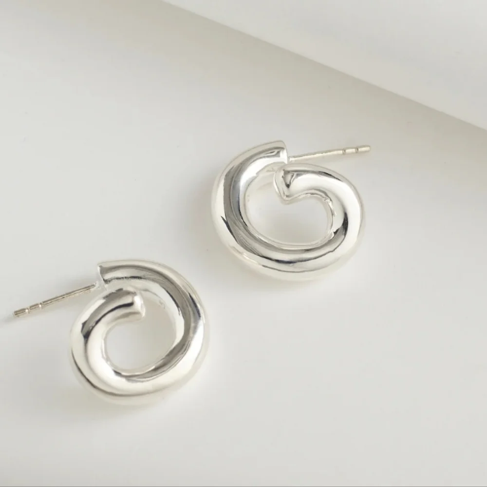 Madewell Demi Fine Twisted Hoop Earrrings - Picture 3 of 6